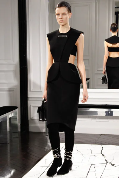 Look 7